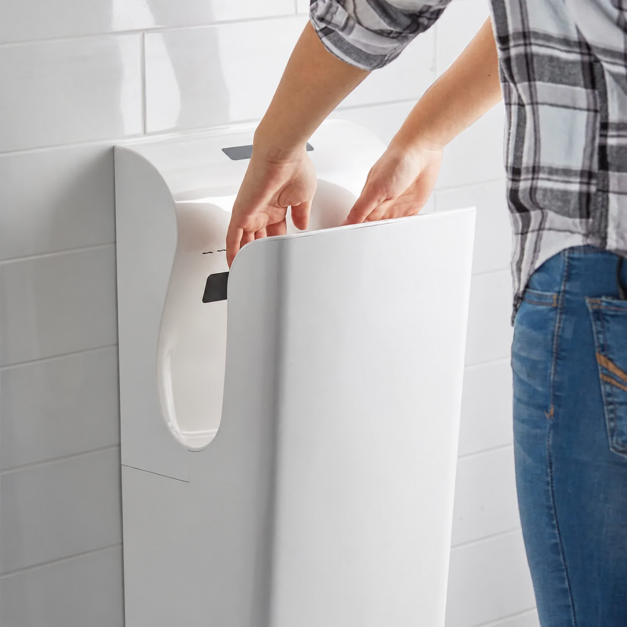 White Leader hands-in hand dryer
